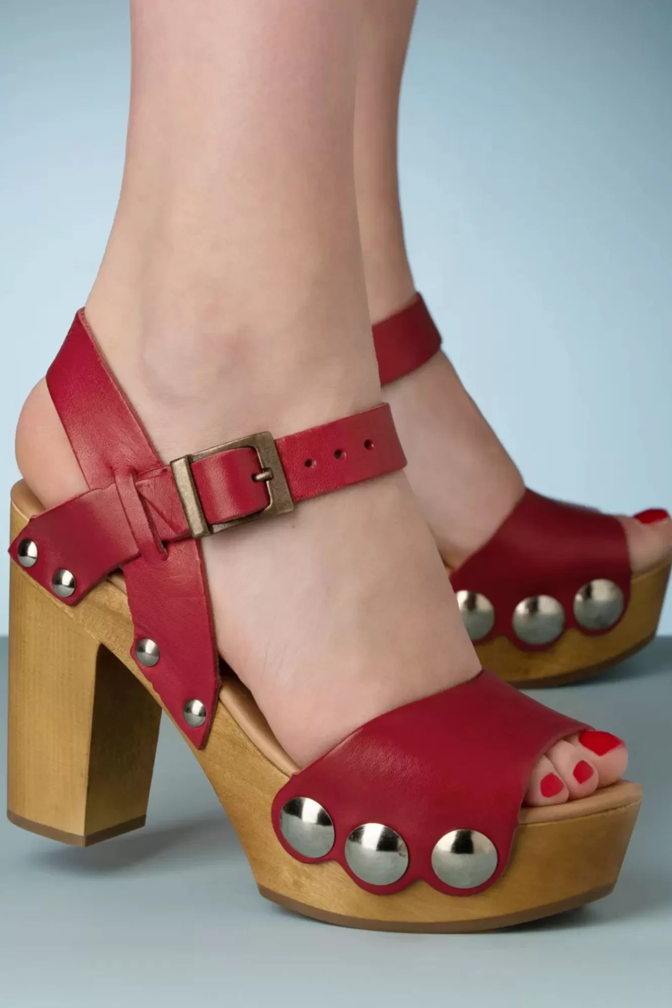 Gru00fcnbein Carmen Klompjes In Rood | Vrouwen Sandalen