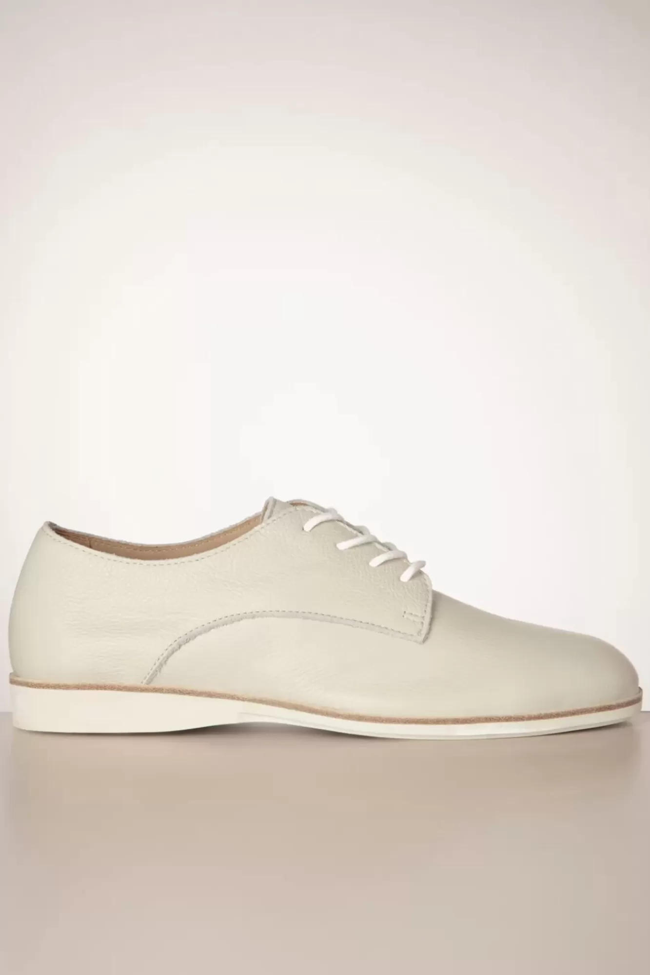 Rollie Derby Super Soft Schoenen In Ecru | Vrouwen Veterschoenen