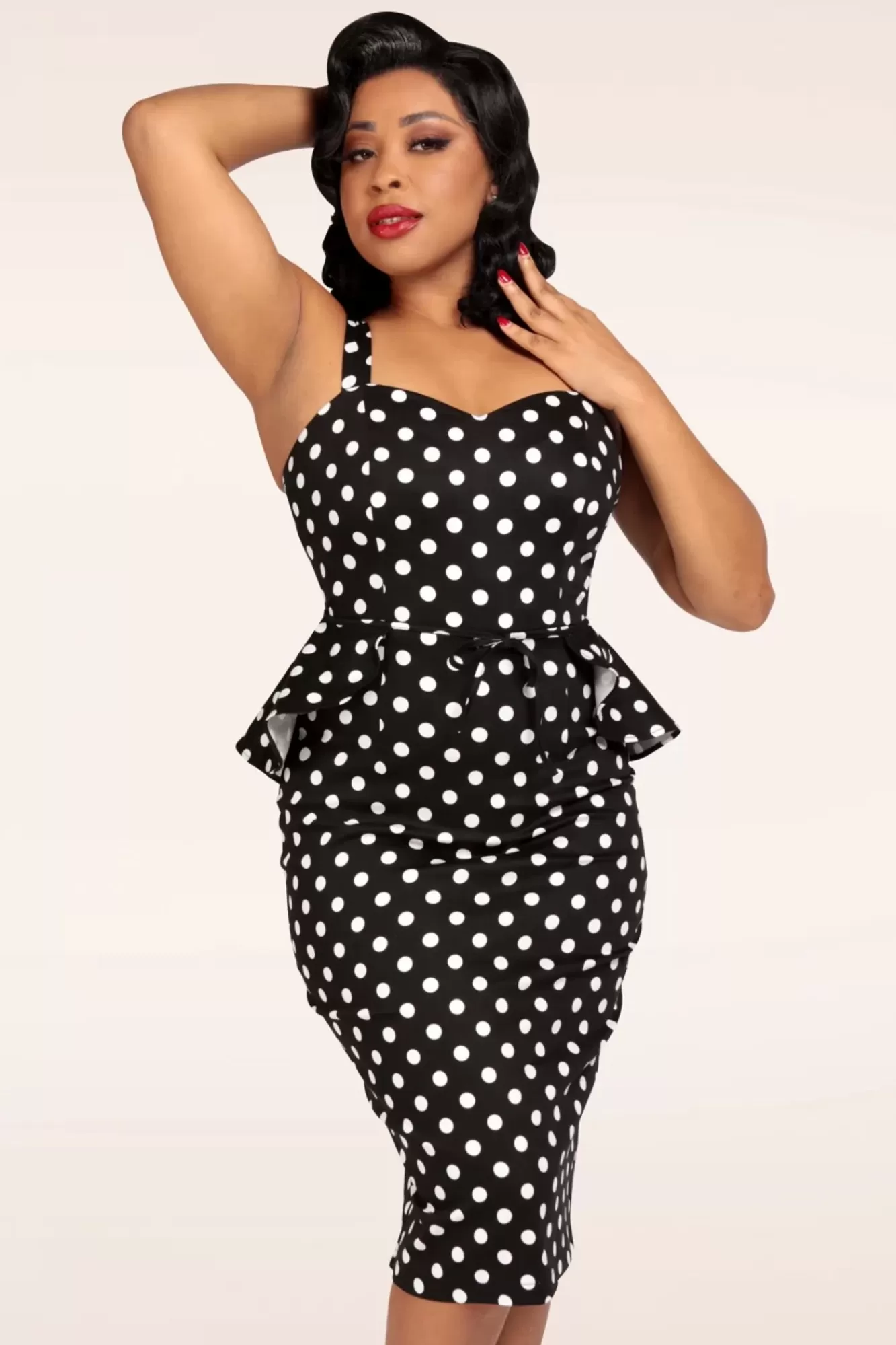 Collectif Clothing Lilla Polka Peplum Pencil Jurk In Zwart | Vrouwen Plus Size Jurken