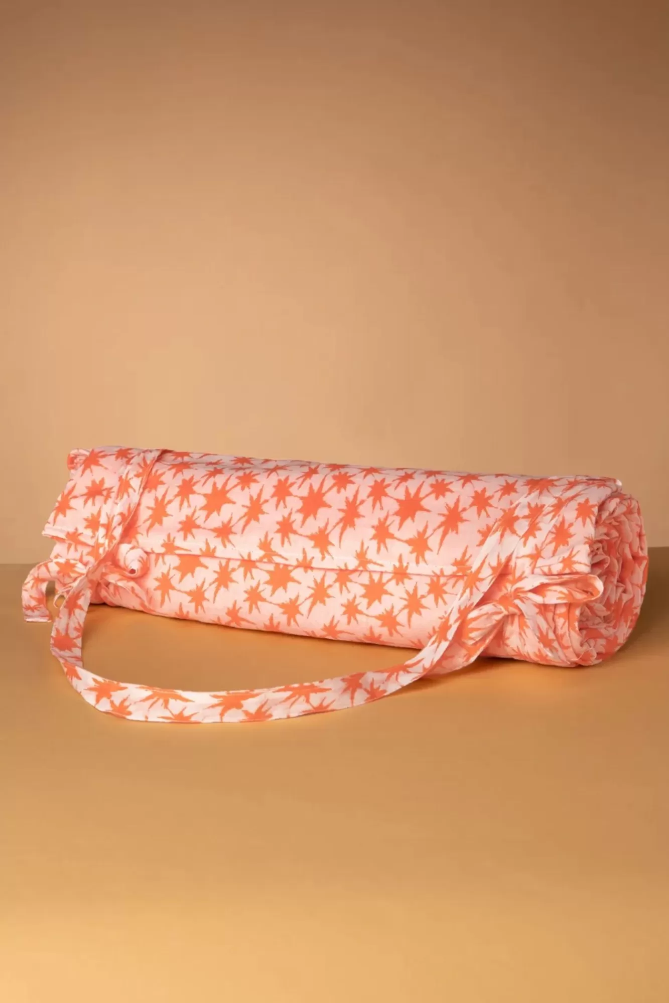 Surkana Palms Opvouwbare Strandhanddoek In Oranje | Vrouwen Pareo'S & Zonnehoeden