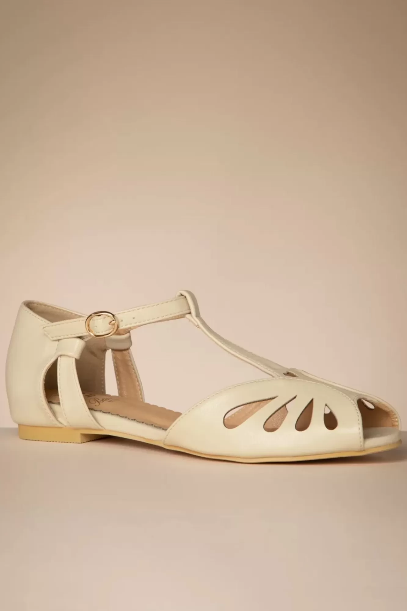 Banned Retro Secret Love Flats In Creme | Vrouwen Ballerina'S