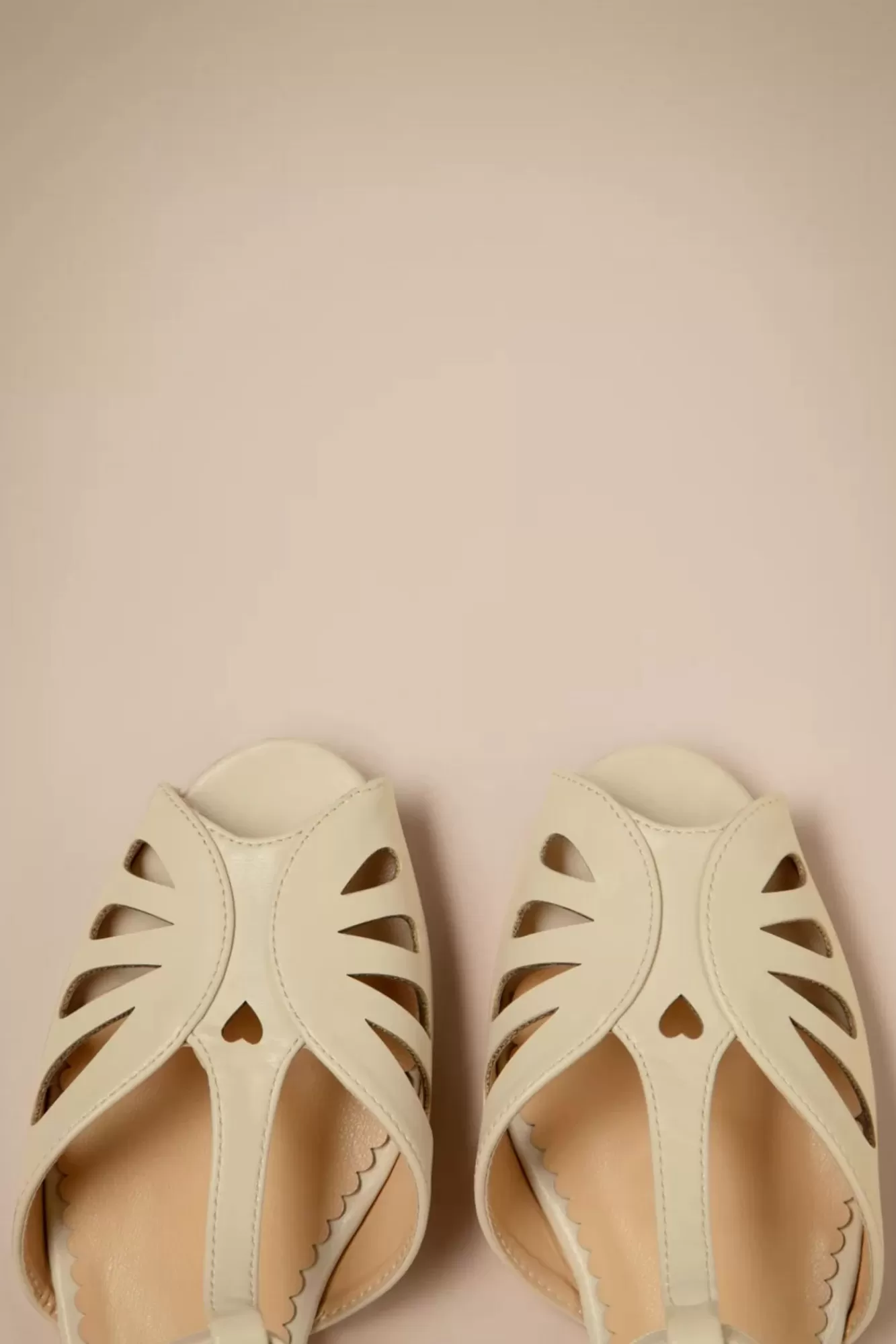 Banned Retro Secret Love Flats In Creme | Vrouwen Ballerina'S